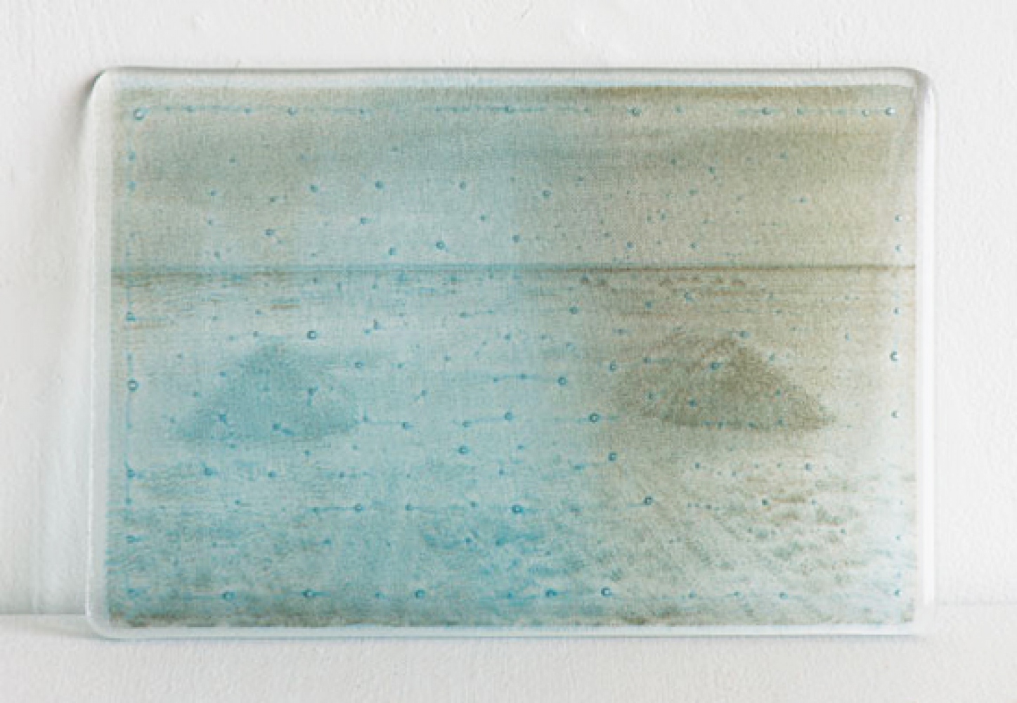 pale blue to brown